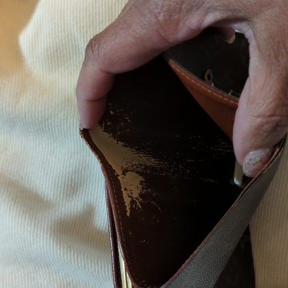 Authentic Louis Vuitton kiss snap wallet - Vintage oldie but goodie - Picture 6 of 14